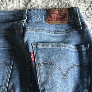 Levi Strauss & co of riveted jeans sz 25
